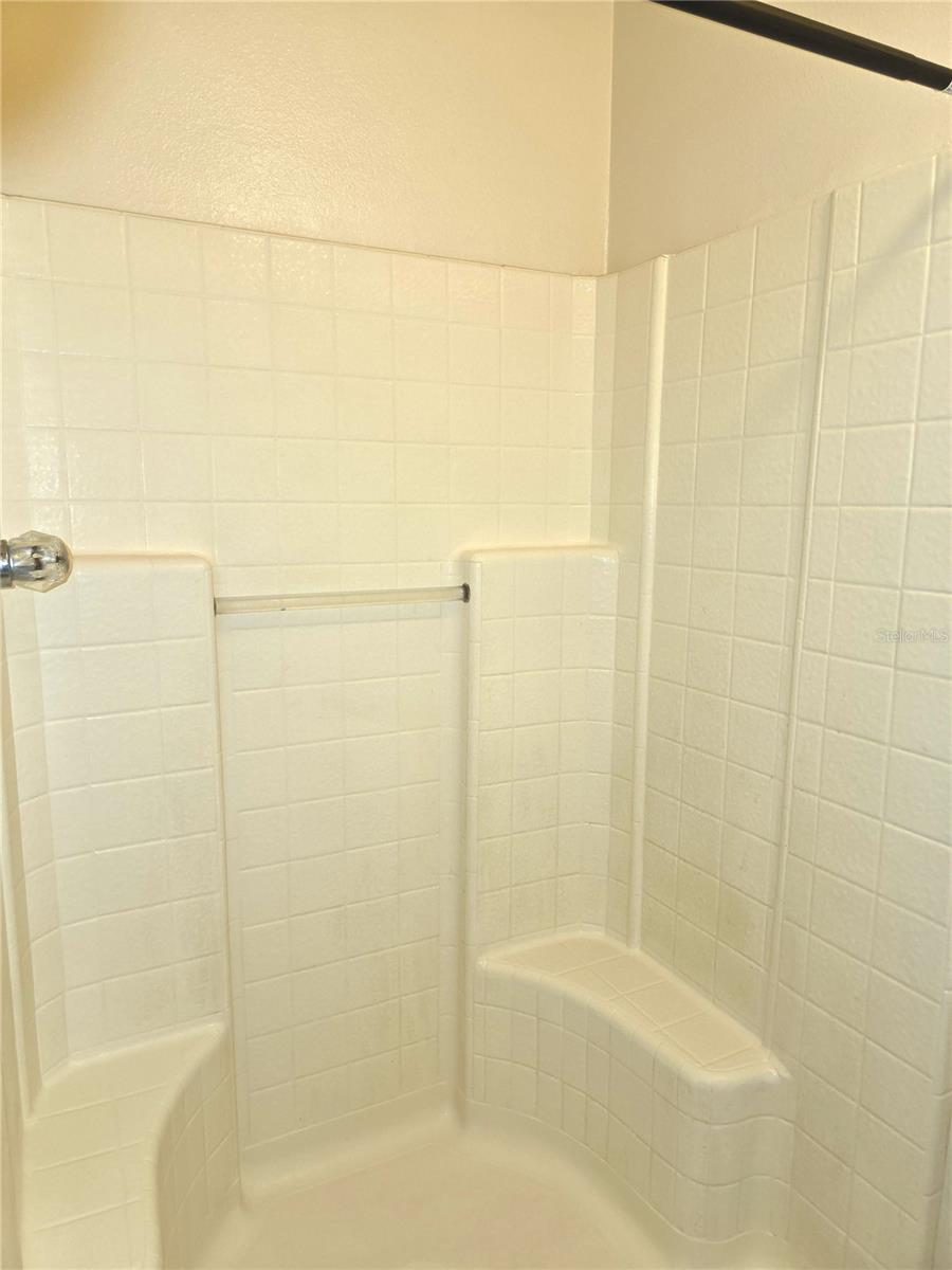 DELTONA LAKES UN 43 - Residential