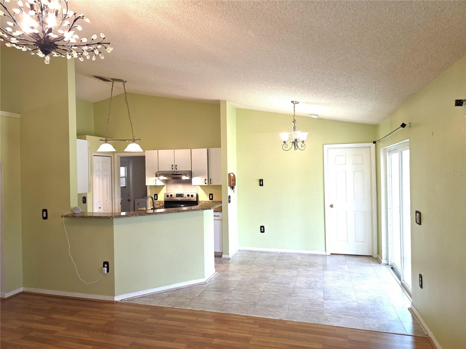 DELTONA LAKES UN 43 - Residential