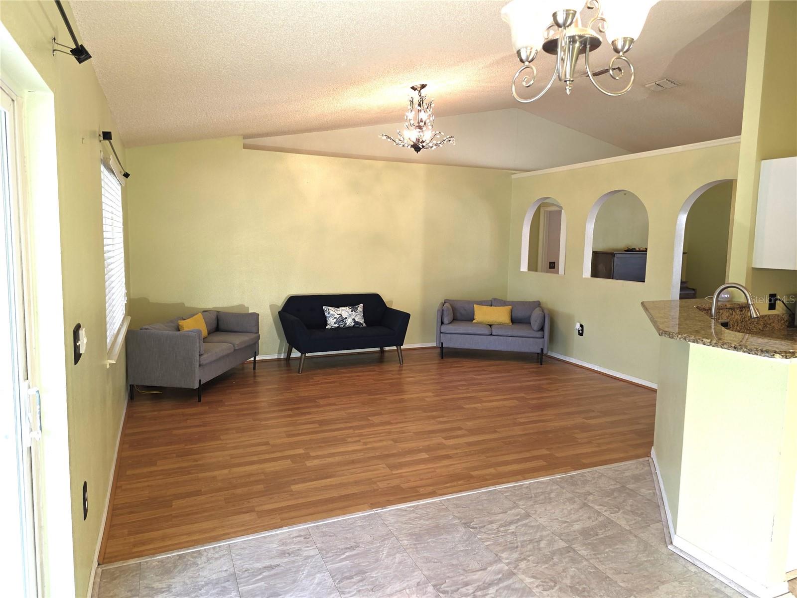 DELTONA LAKES UN 43 - Residential