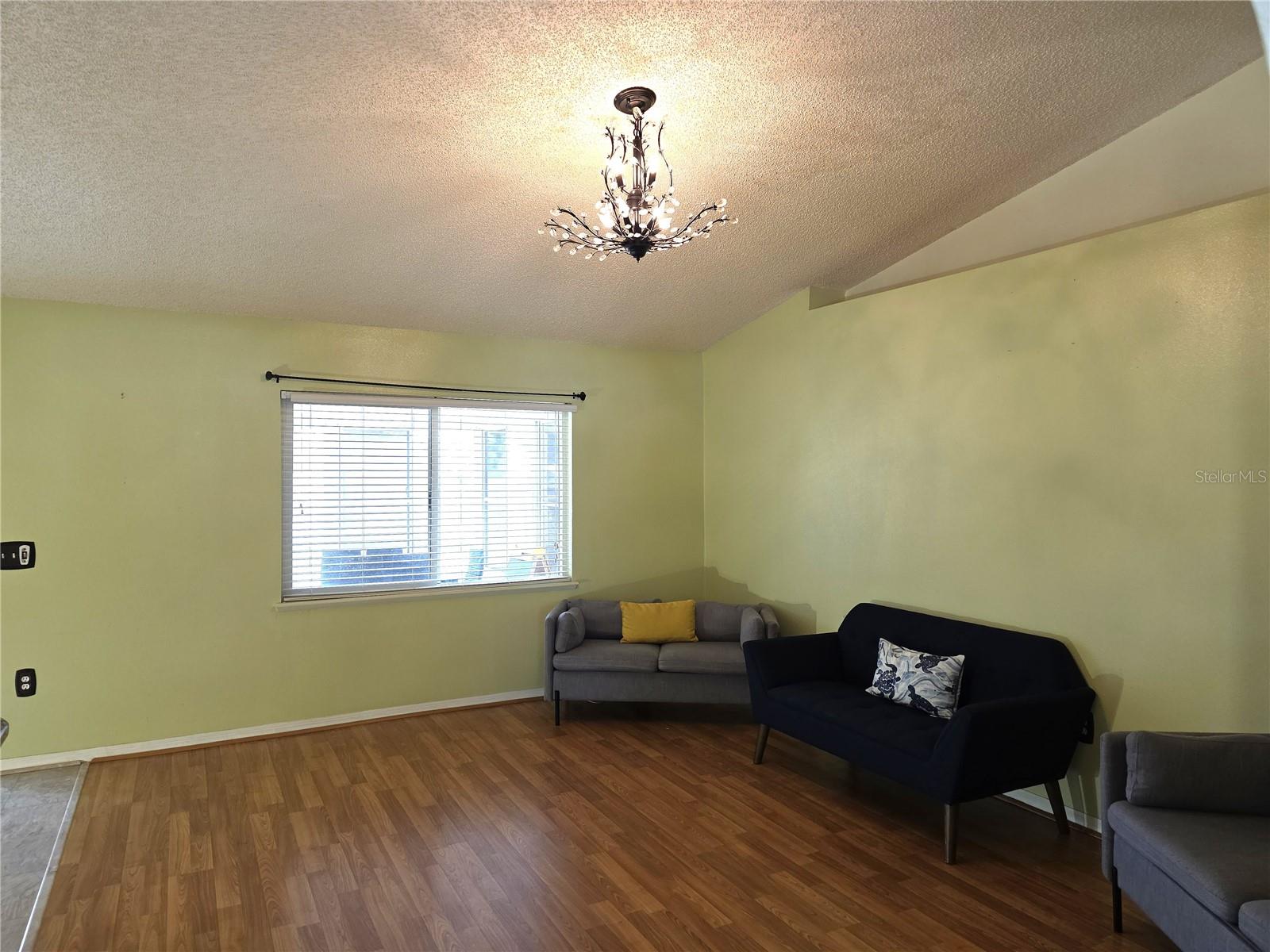 DELTONA LAKES UN 43 - Residential