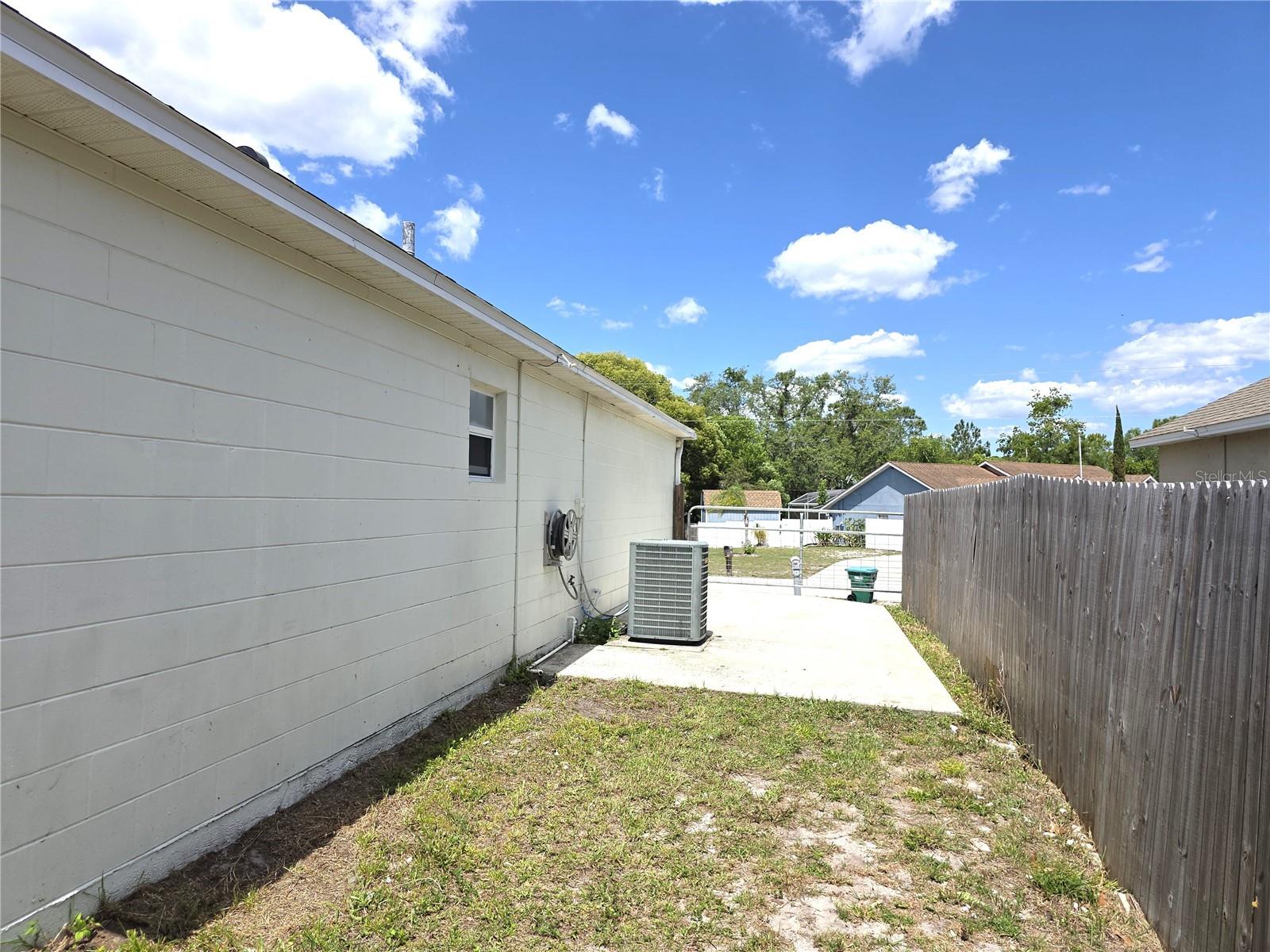 DELTONA LAKES UN 43 - Residential