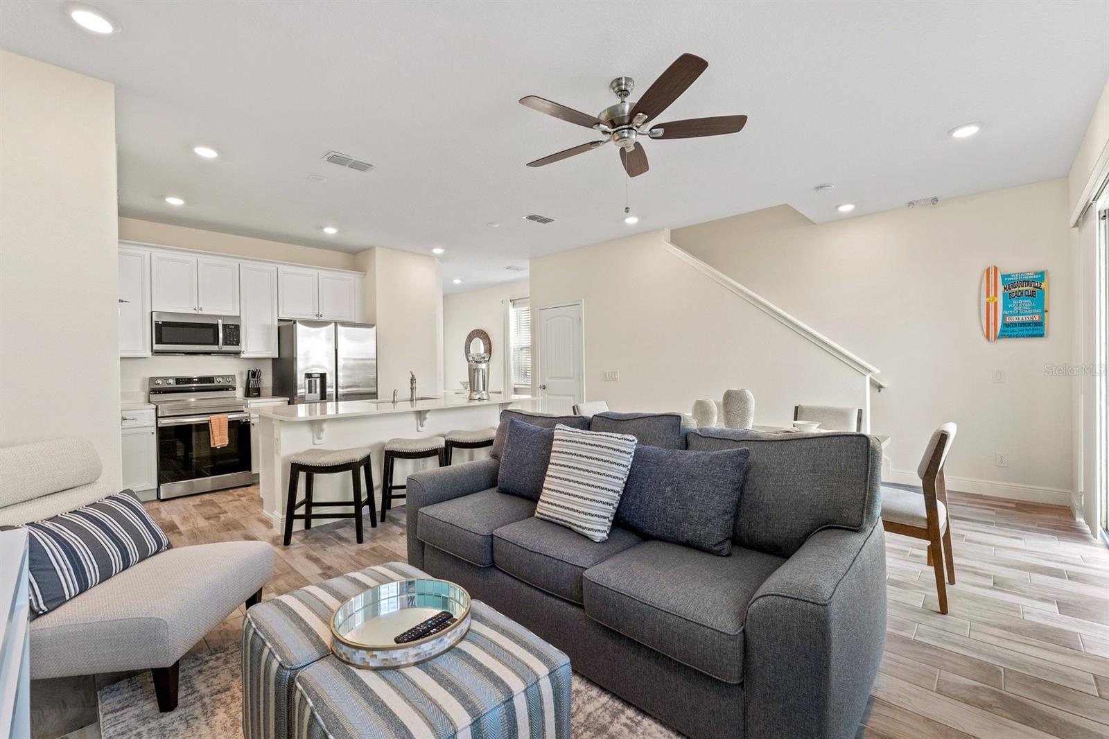 ROLLING OAKS PH 7 - Residential Lease