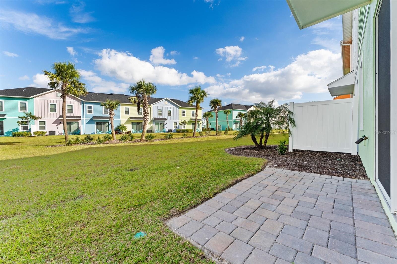 ROLLING OAKS PH 7 - Residential Lease