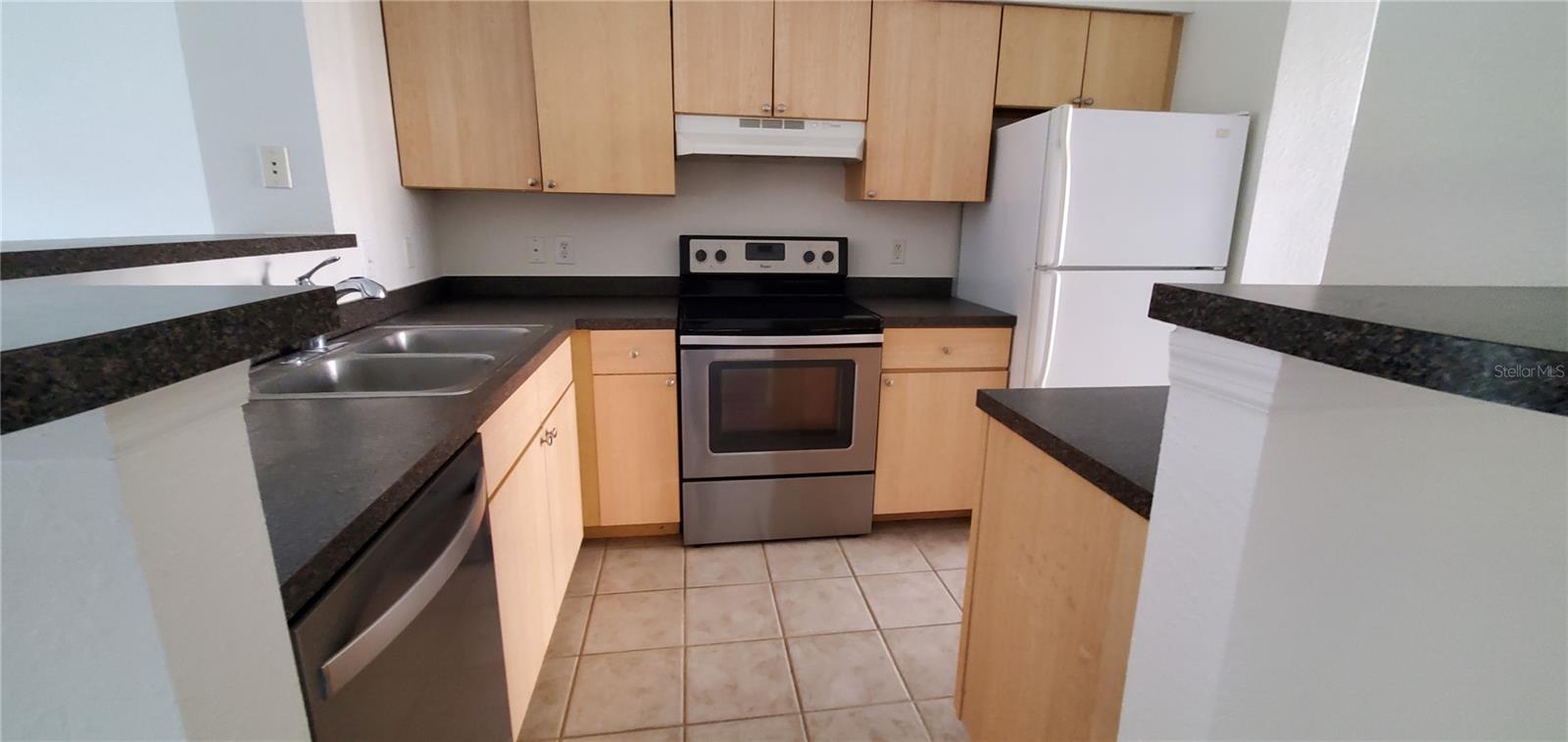 WATERFORD AT PALM HARBOR LUXURY CONDO - Residential Lease