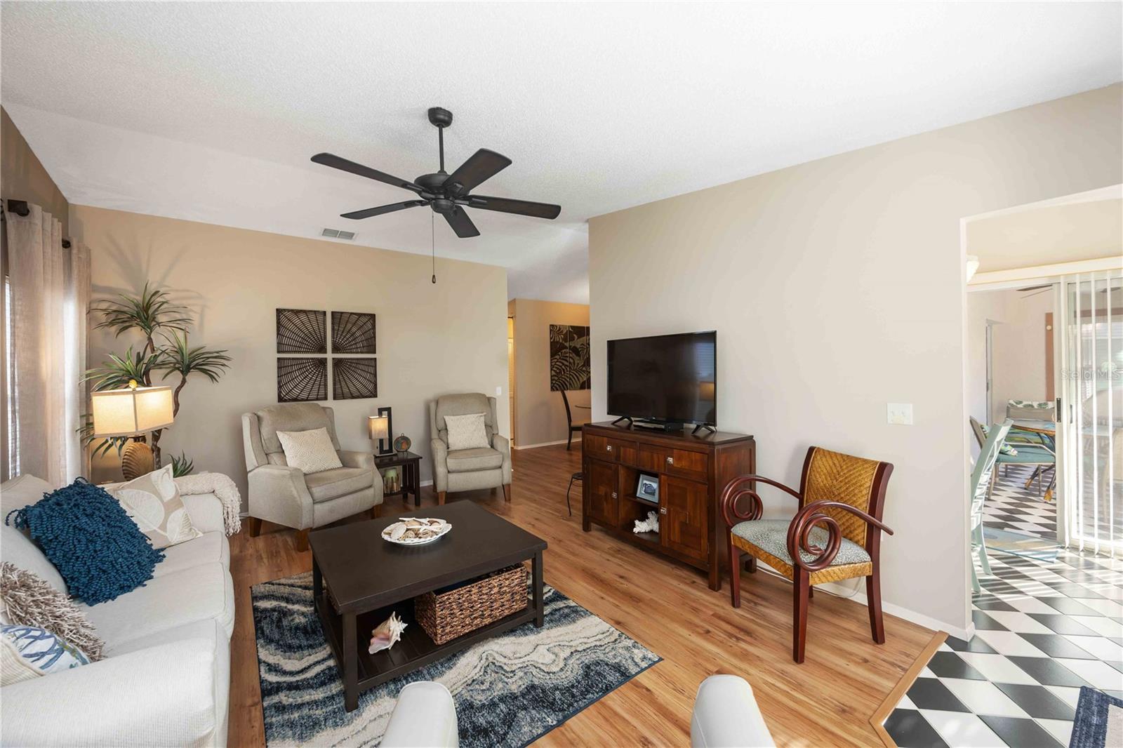 COUNTRY VILLAGE SEC 11 - Residential