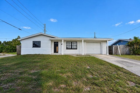 Photo of 3450 Wiltshire Drive, Holiday, FL 34691 (MLS # W7890578)