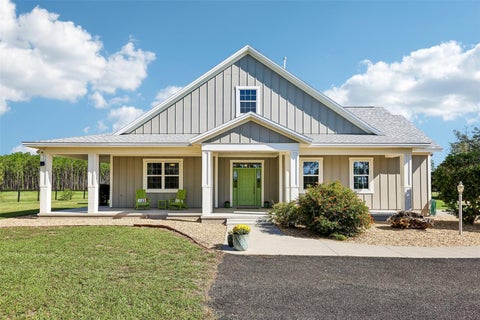 Photo of 2088 NW 102nd Boulevard, Wildwood, FL 34785 (MLS # G5116904)