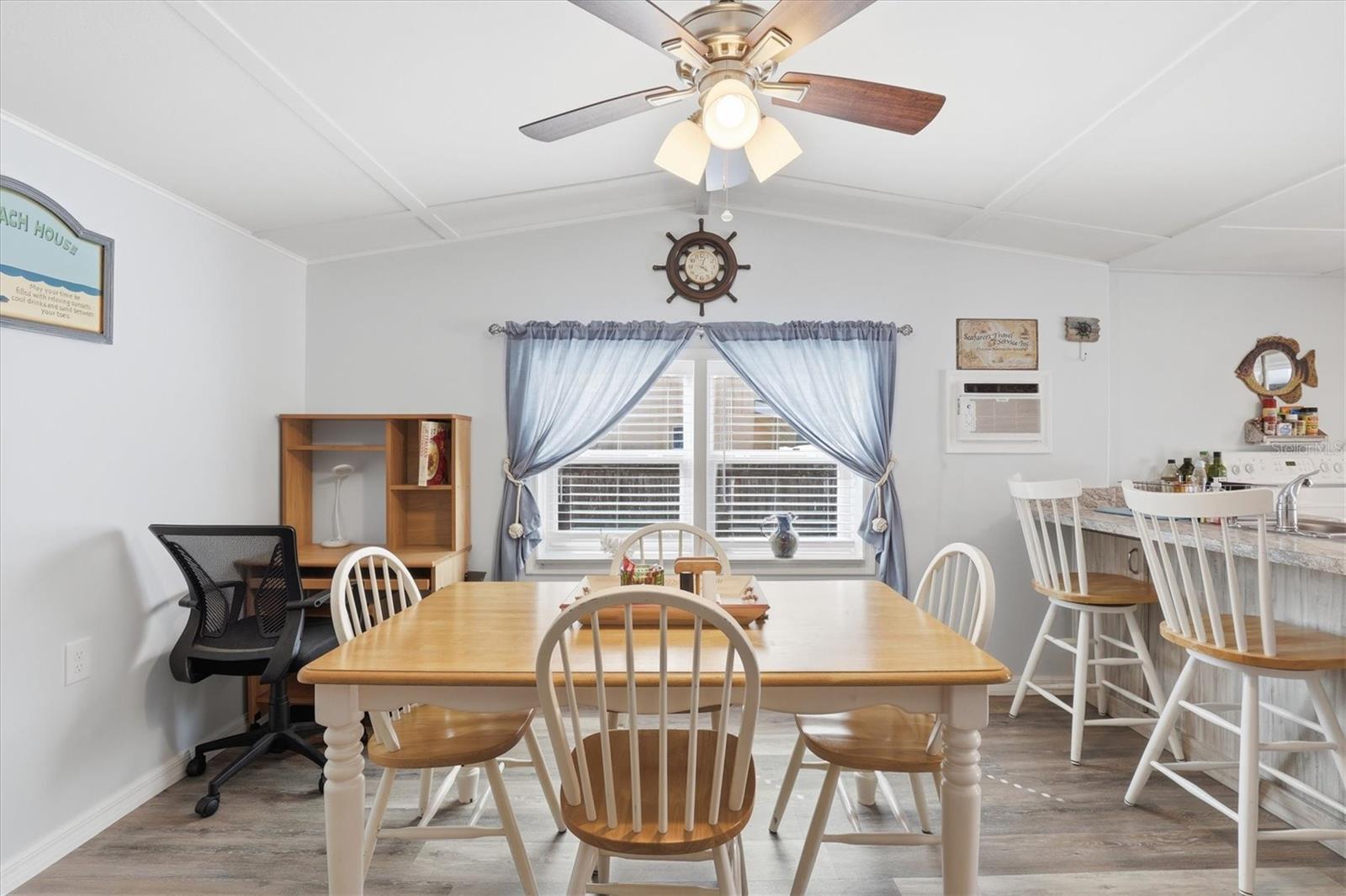 WEEKI WACHEE GARDENS - Residential