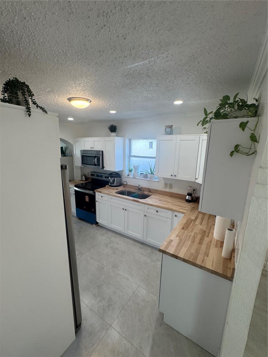 HOLLIDAY VILLAGE SEC 1 - Residential