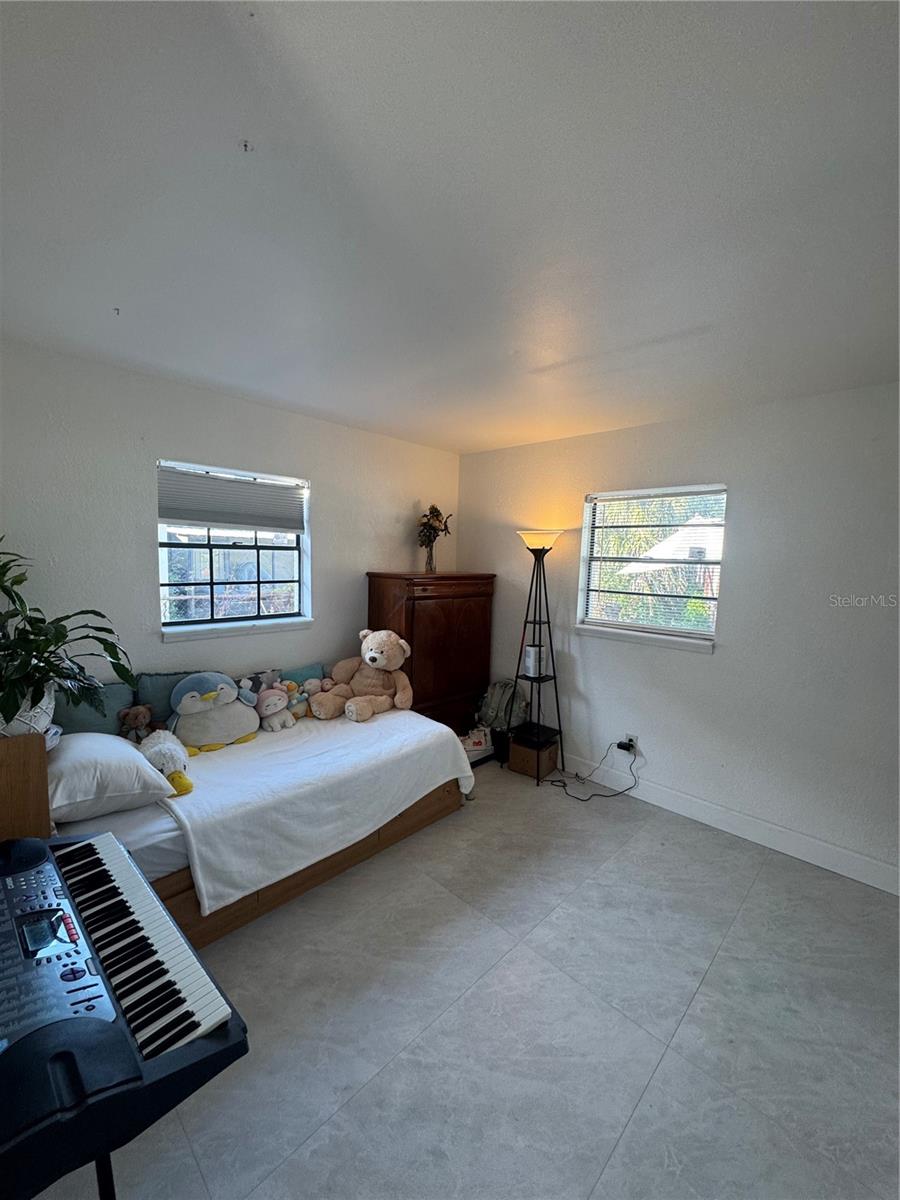 HOLLIDAY VILLAGE SEC 1 - Residential