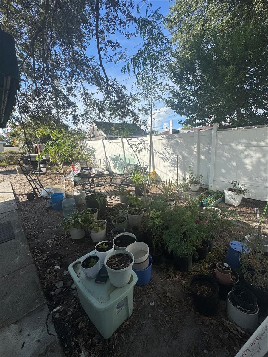 HOLLIDAY VILLAGE SEC 1 - Residential