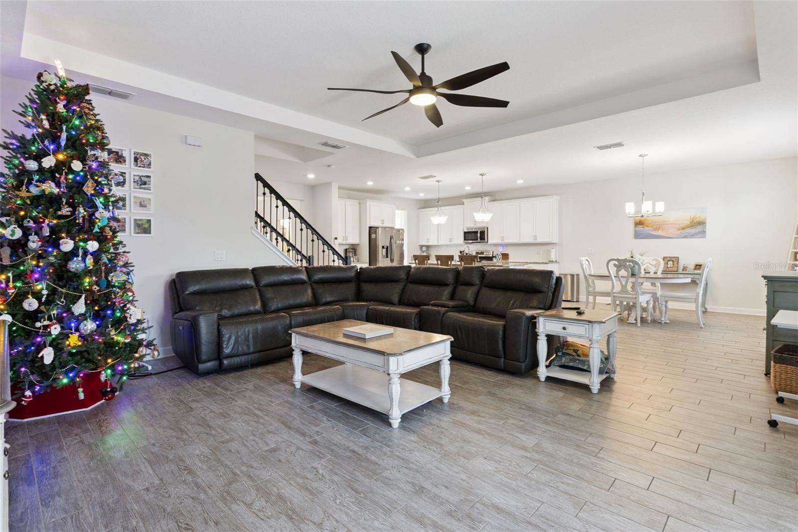 STONEYBROOK HILLS UN #2 - Residential