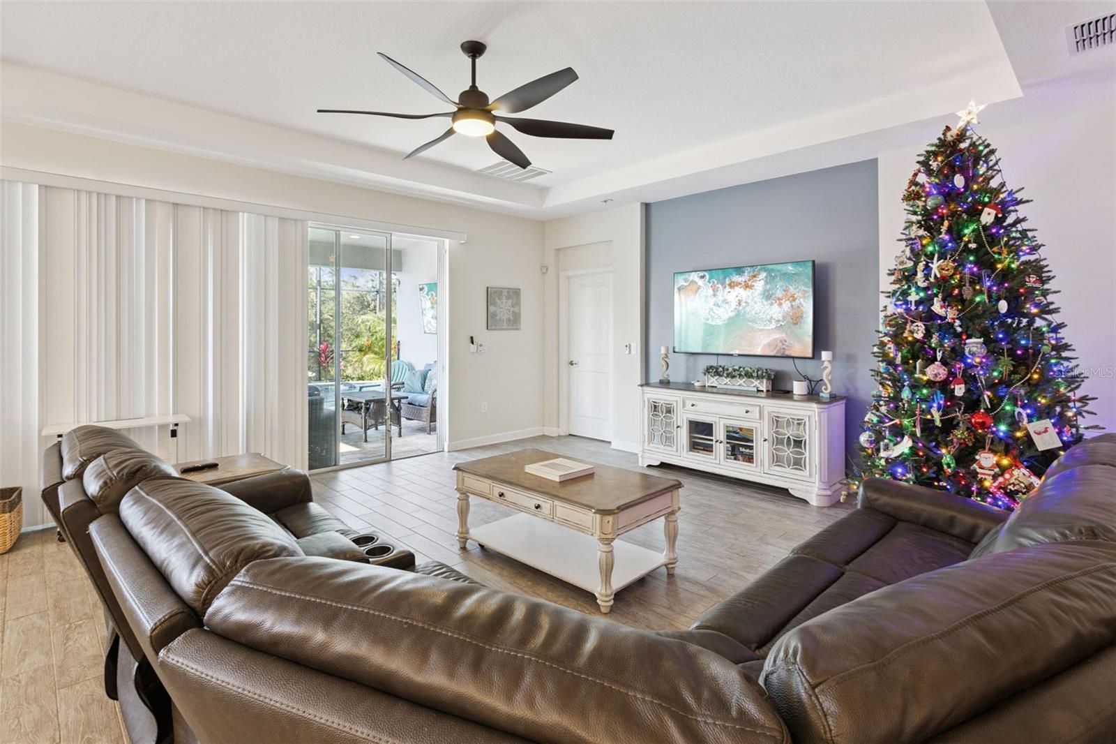 STONEYBROOK HILLS UN #2 - Residential