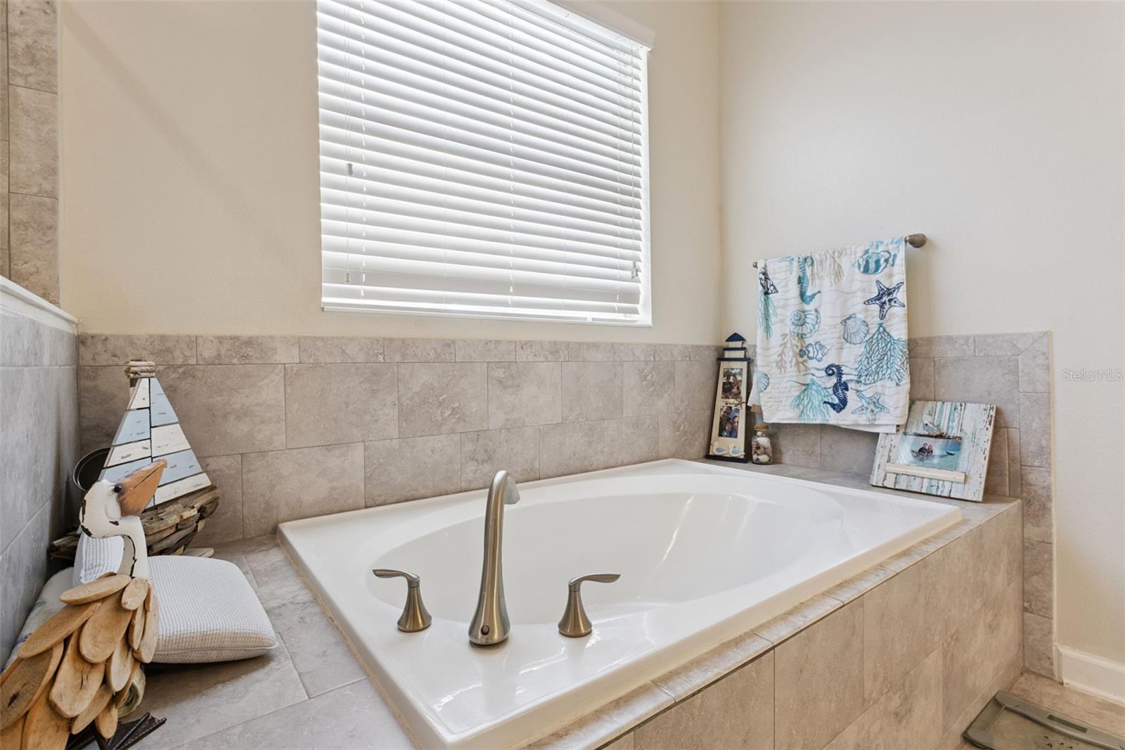 STONEYBROOK HILLS UN #2 - Residential