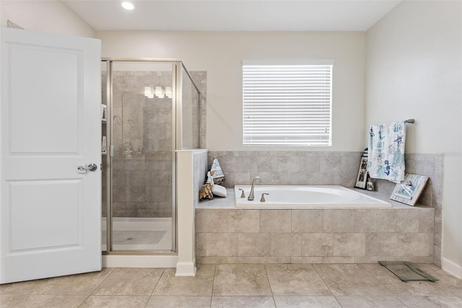 STONEYBROOK HILLS UN #2 - Residential