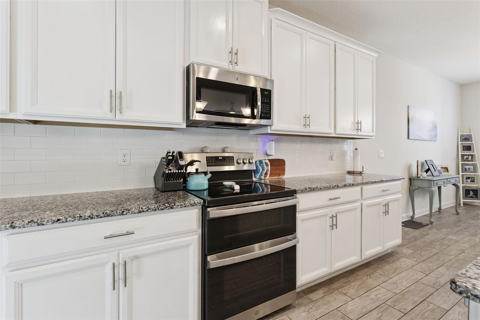 STONEYBROOK HILLS UN #2 - Residential