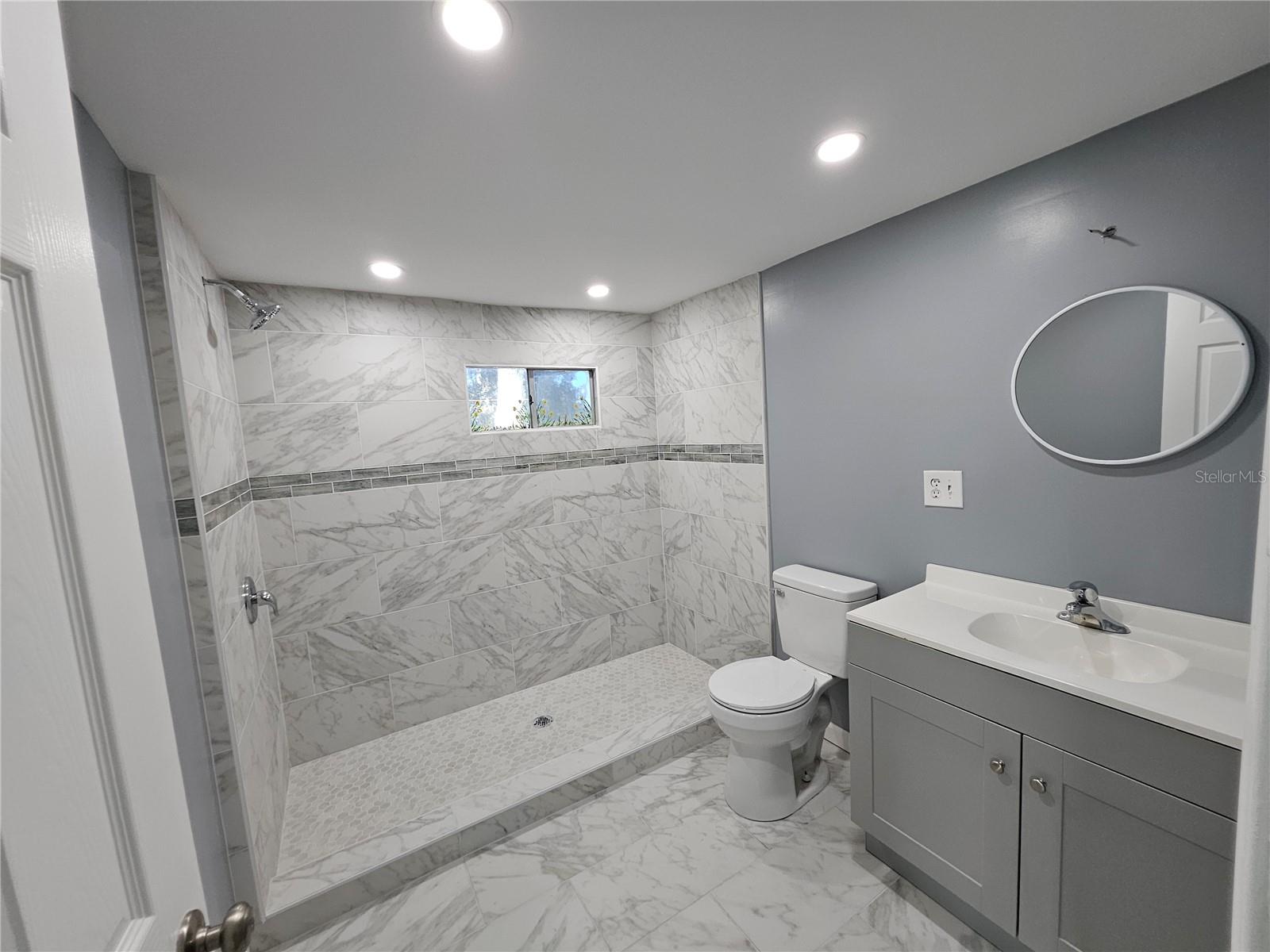 RIVER LAKES MANOR UNIT 03 - Residential