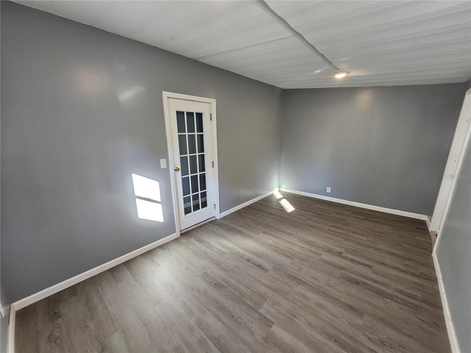 RIVER LAKES MANOR UNIT 03 - Residential