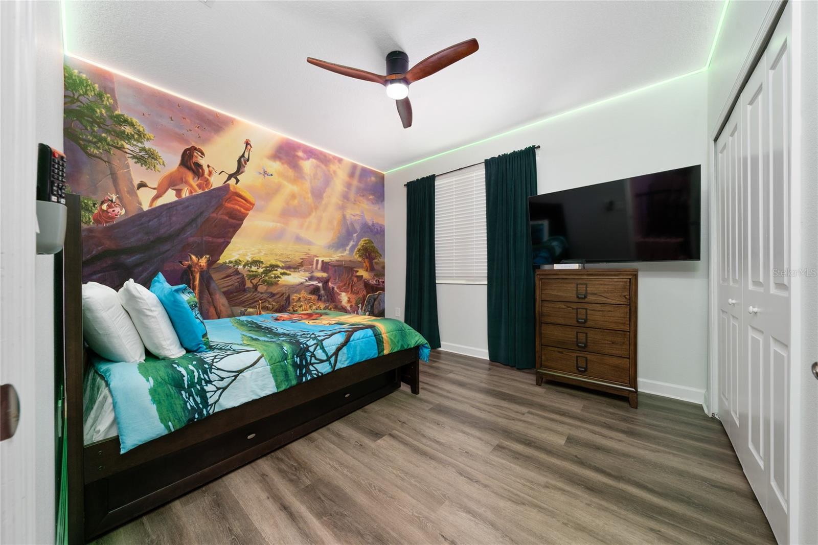 FOX NORTH - Residential Lease