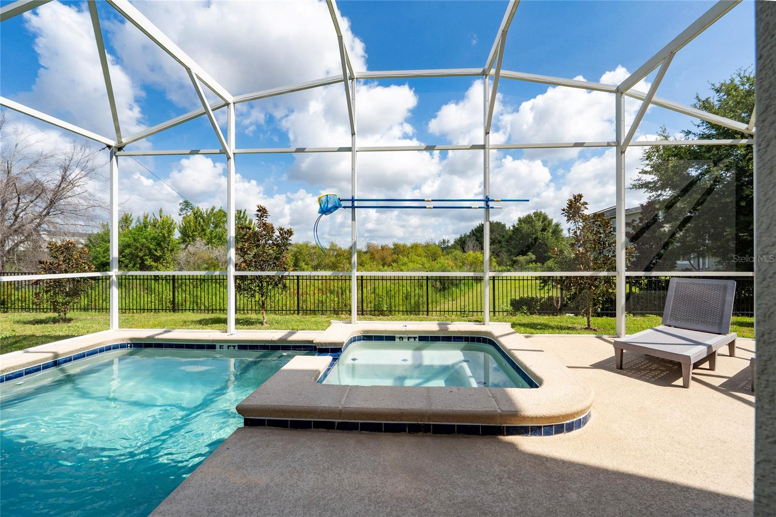 FOX NORTH - Residential Lease
