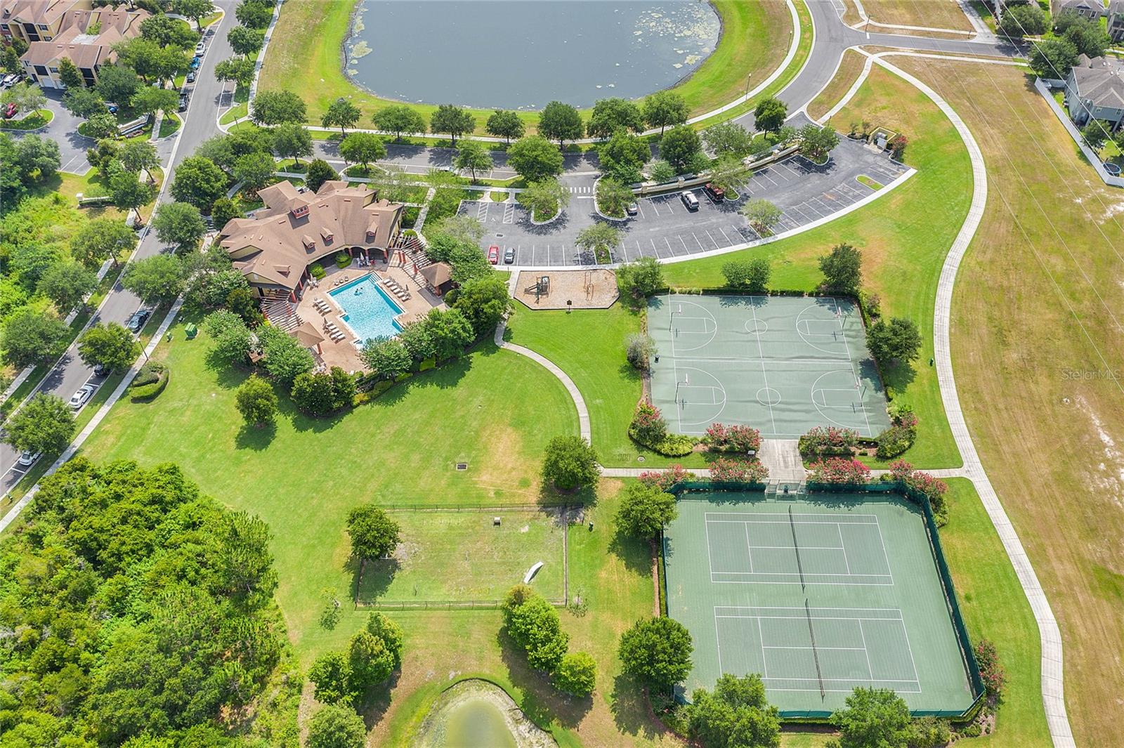 SIGNATURE LAKES, INDEPENDENCE - Residential