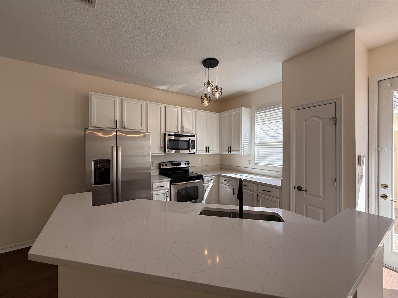 SIGNATURE LAKES, INDEPENDENCE - Residential