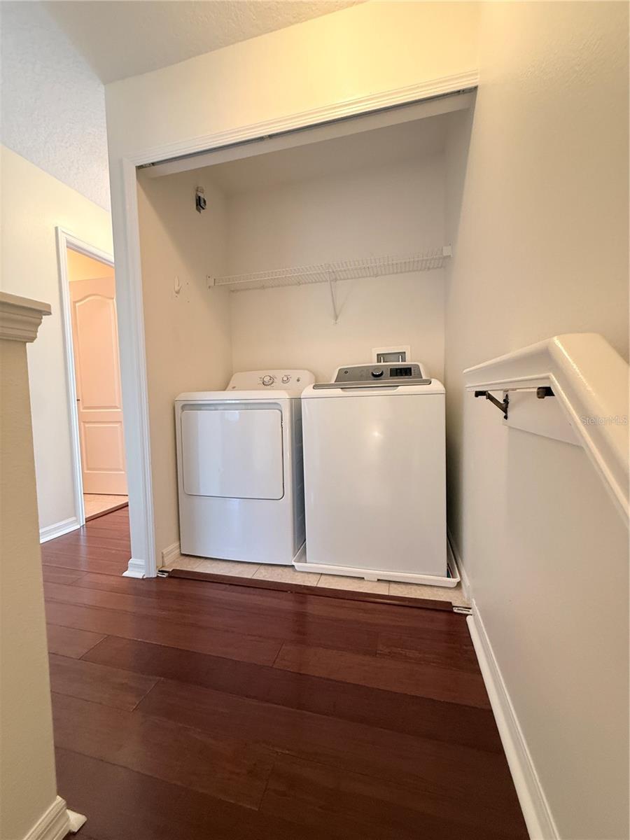 SIGNATURE LAKES, INDEPENDENCE - Residential