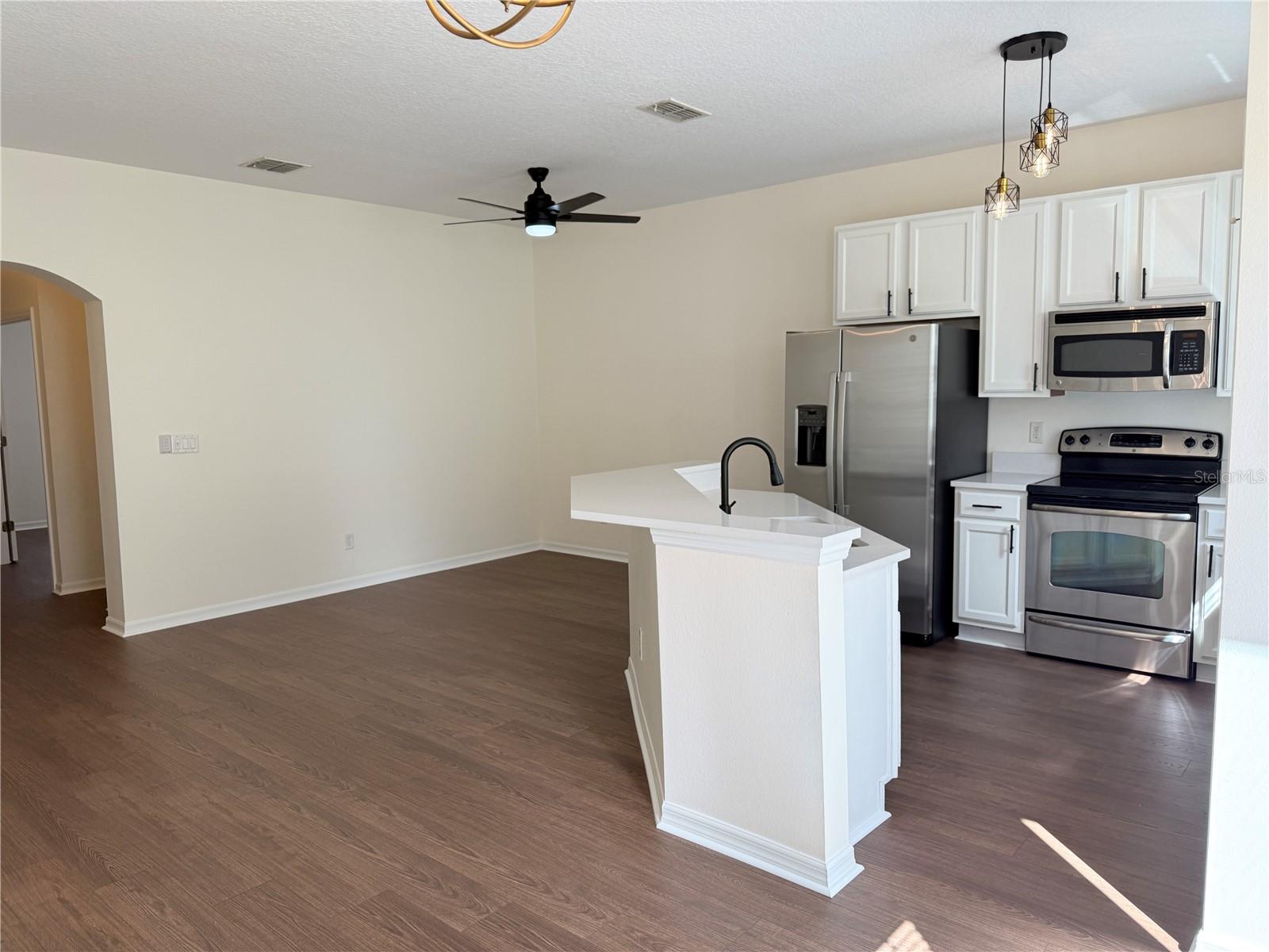 SIGNATURE LAKES, INDEPENDENCE - Residential