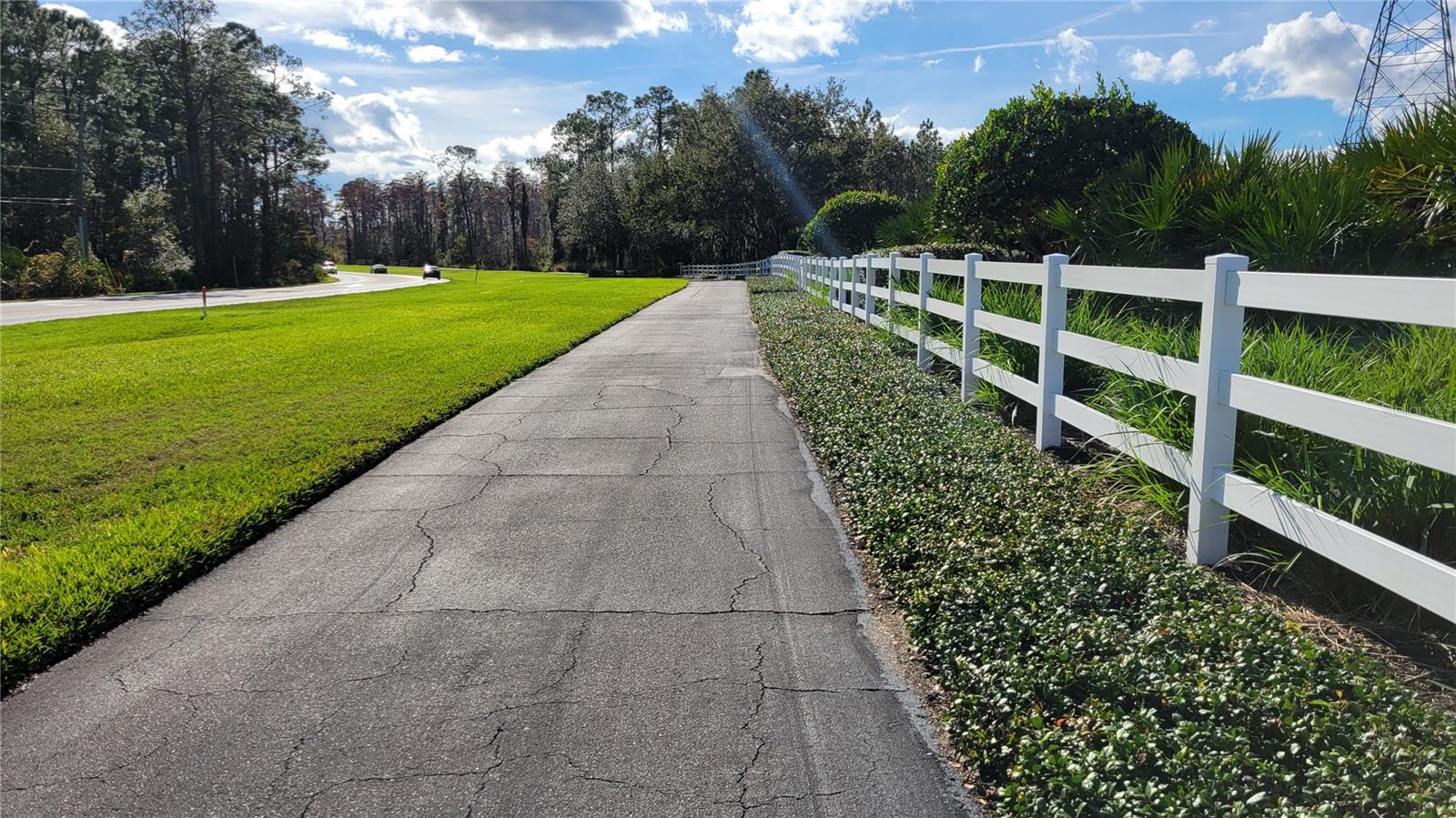 SIGNATURE LAKES, INDEPENDENCE - Residential