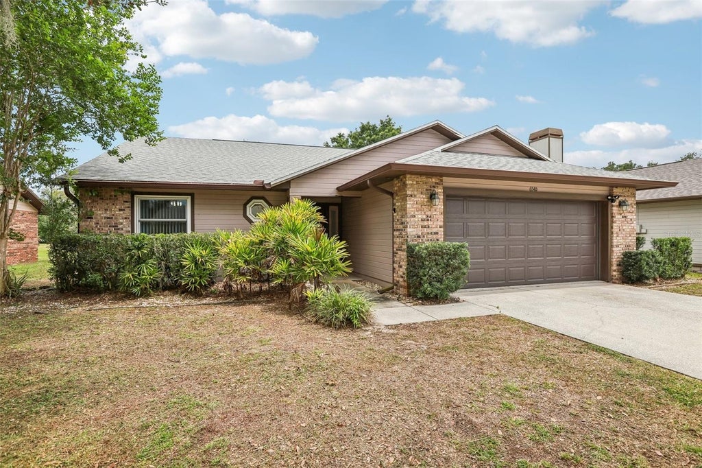 Photo of 6540 Foxmoor Drive, Zephyrhills, FL 33542 (MLS # L4962788)