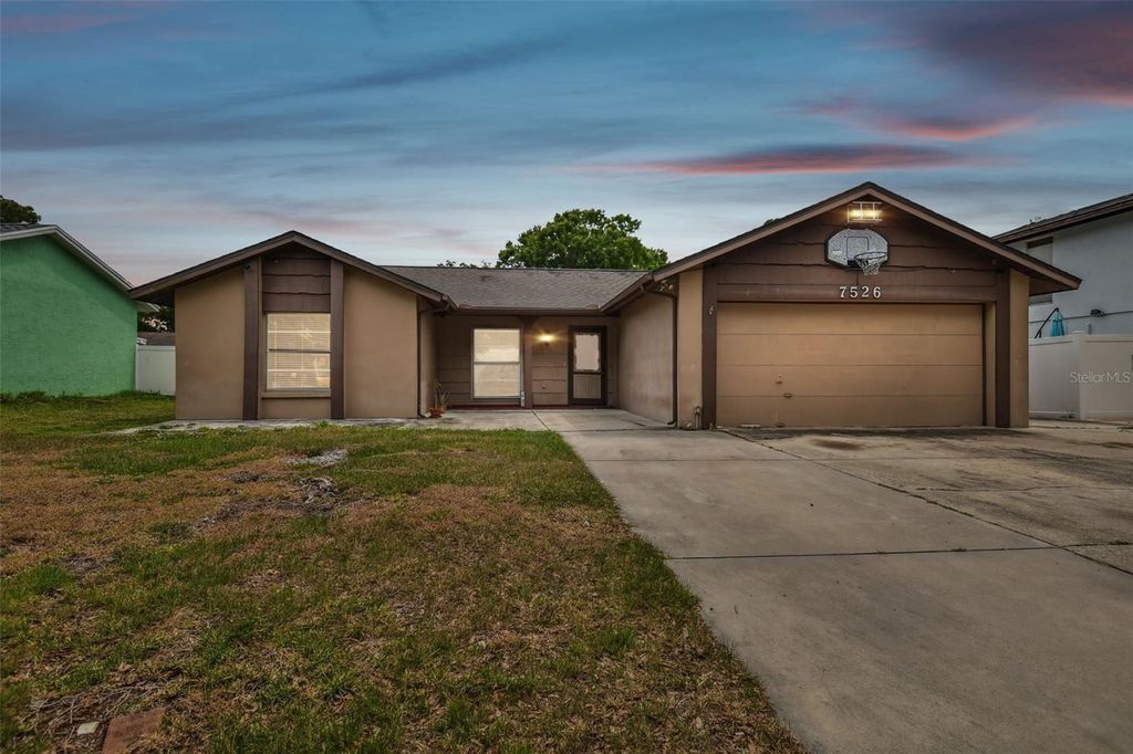 Photo of 7526 Twelve Oaks Boulevard, Tampa, FL 33634 (MLS # T3522830)