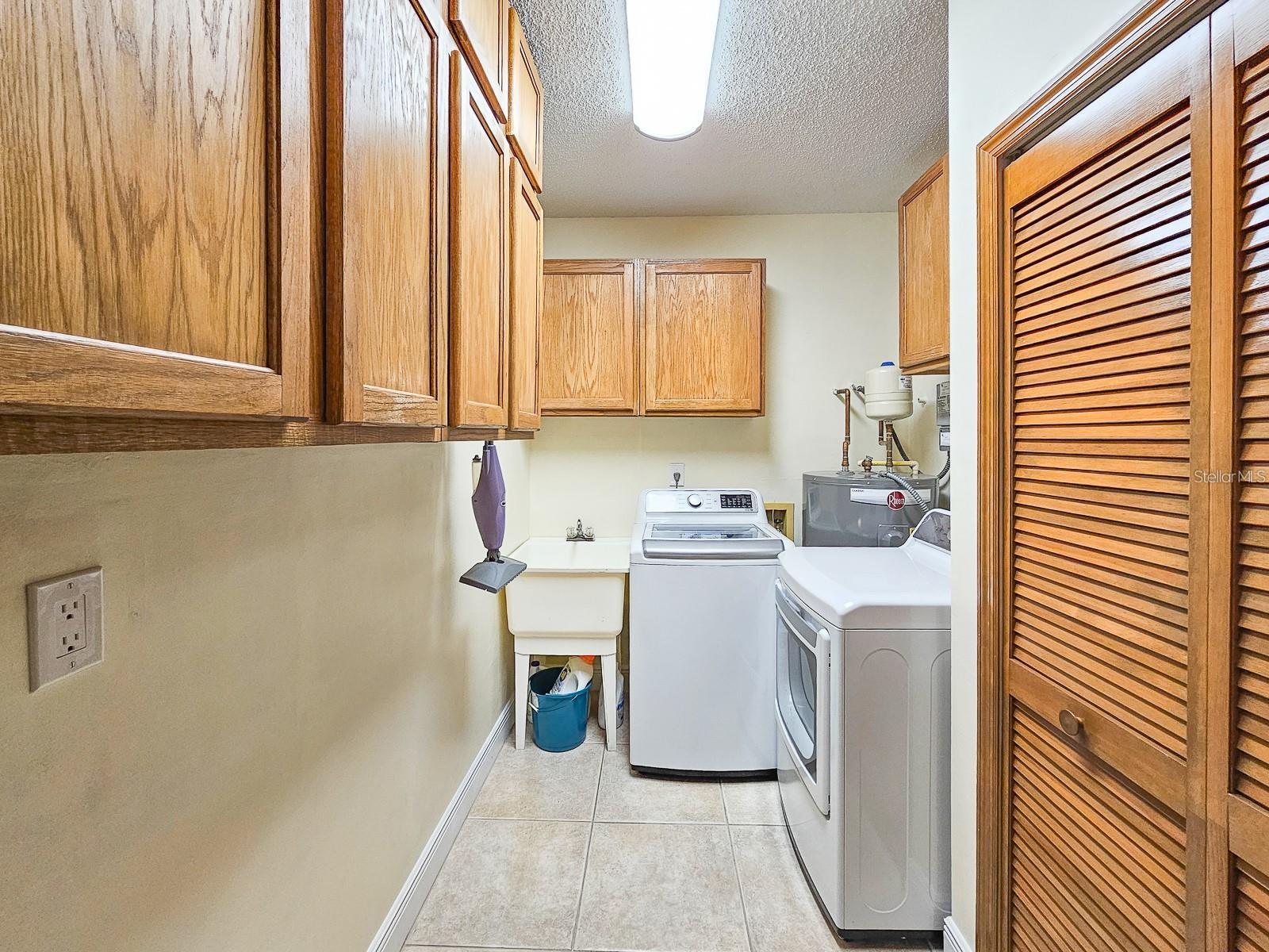 OCEAN LAKE VILLAS - Residential