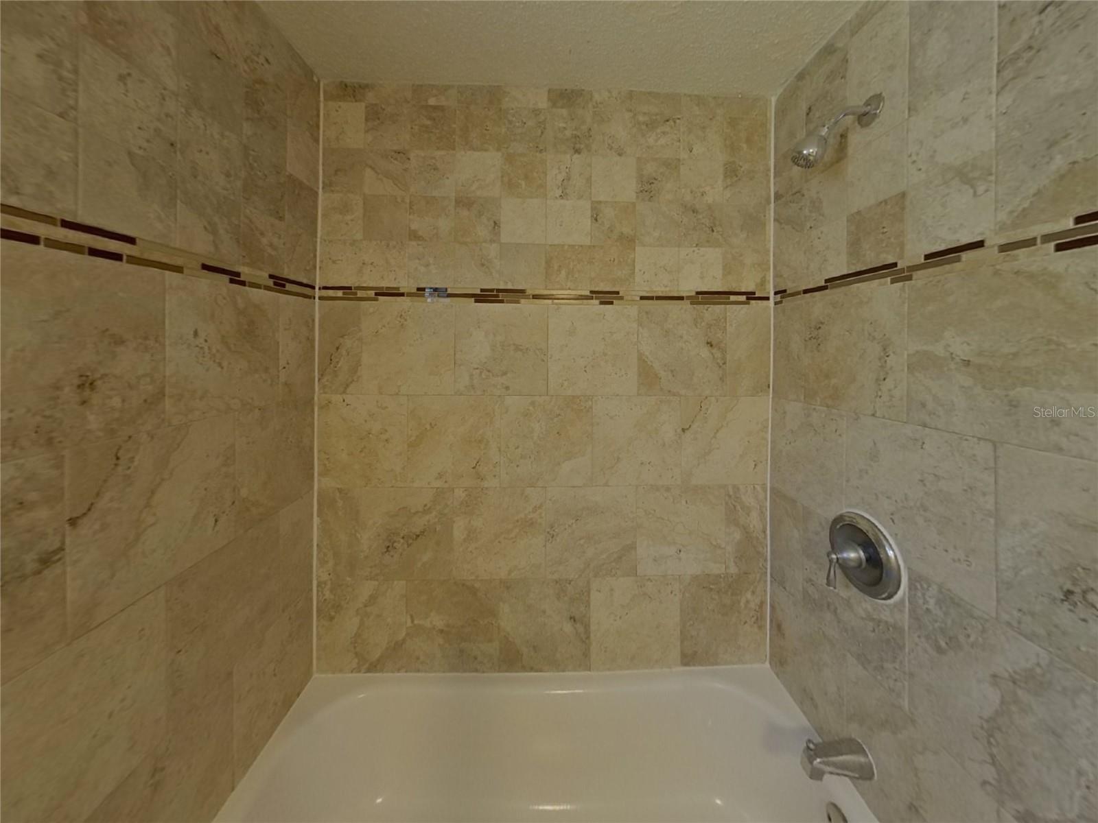 ORANGEWOOD HIGHLANDS - Residential Lease