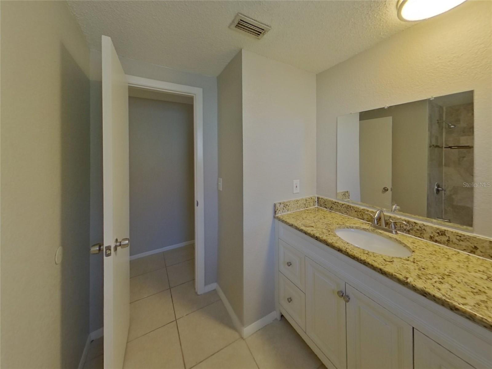 ORANGEWOOD HIGHLANDS - Residential Lease