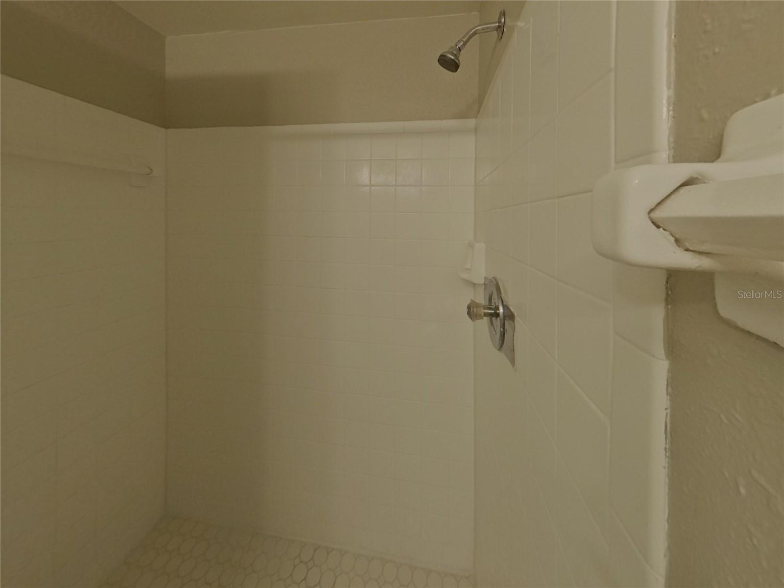 ORANGEWOOD HIGHLANDS - Residential Lease