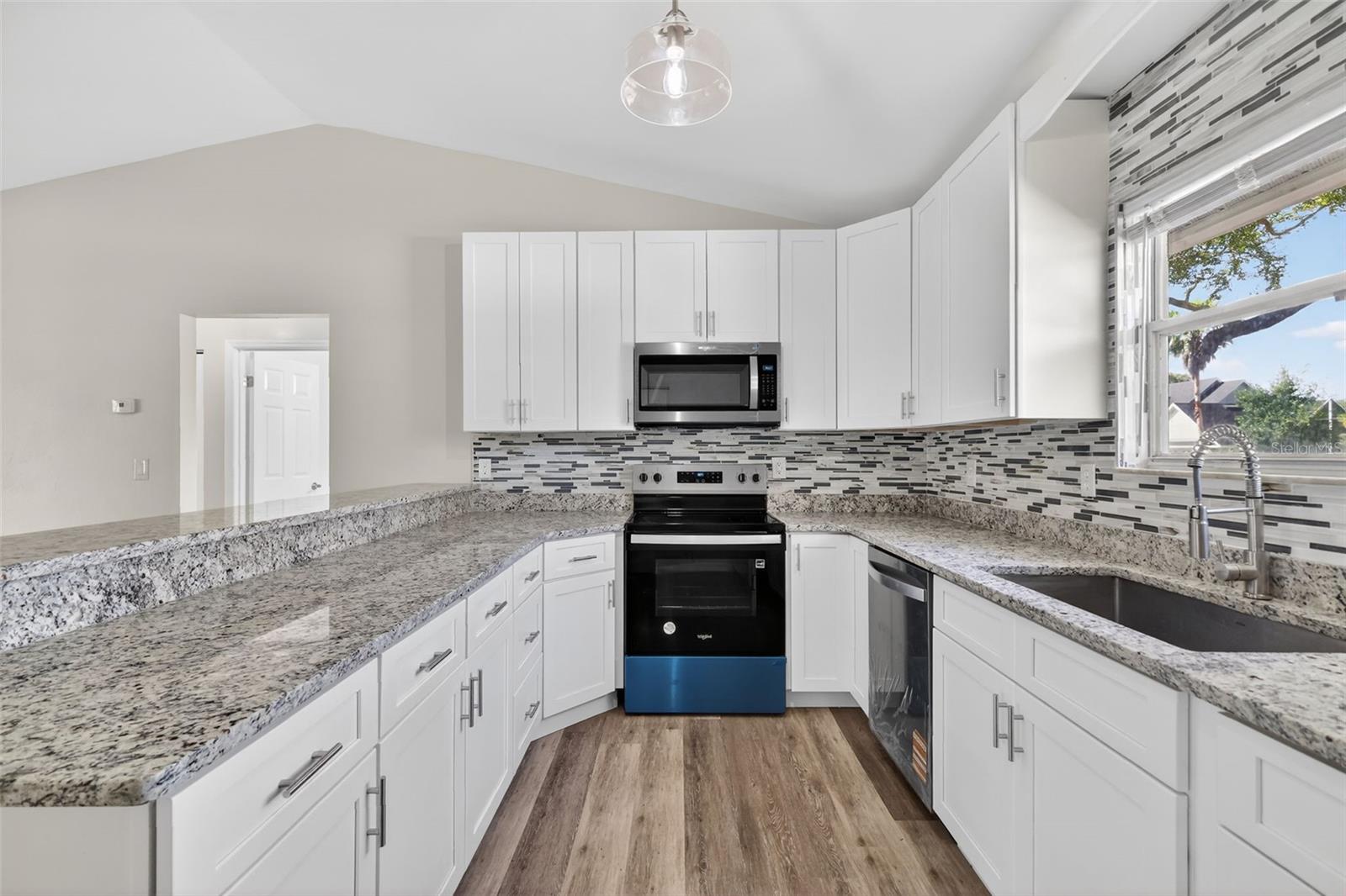 MOUNT DORA HIGHLANDS MOUNT DORA - Residential