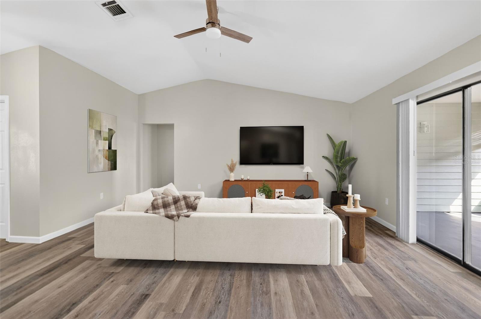 MOUNT DORA HIGHLANDS MOUNT DORA - Residential