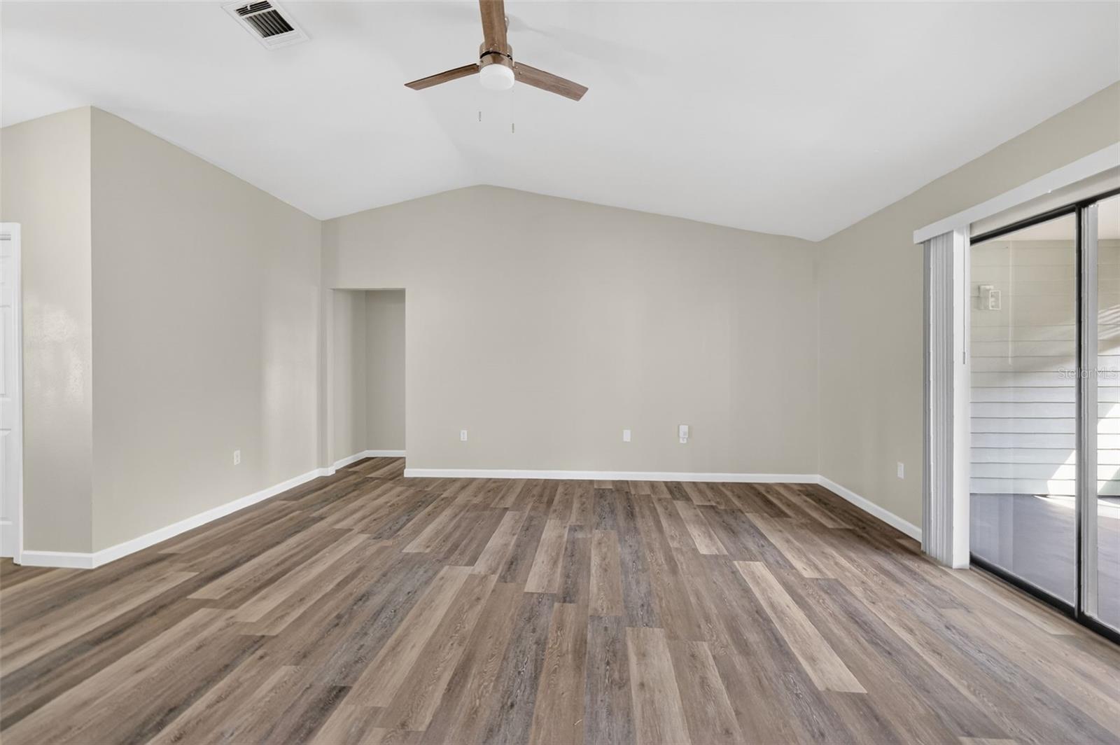 MOUNT DORA HIGHLANDS MOUNT DORA - Residential