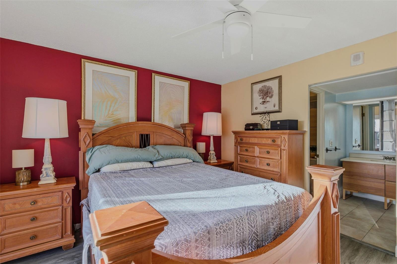 51 ISLAND WAY CONDO - Residential