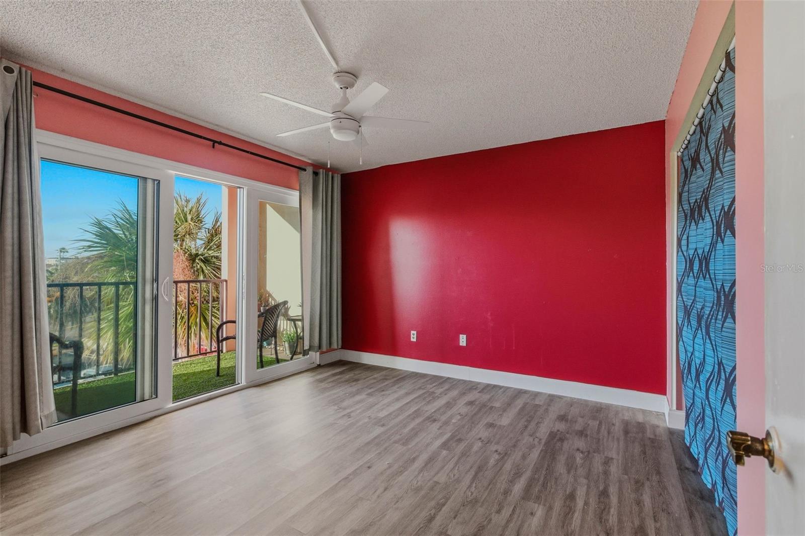 51 ISLAND WAY CONDO - Residential