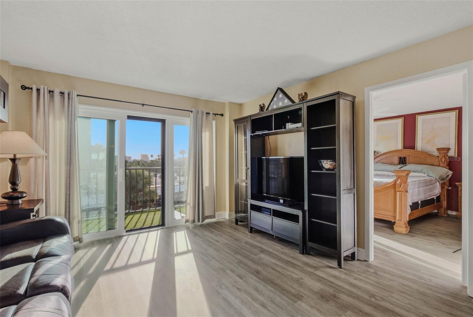 51 ISLAND WAY CONDO - Residential