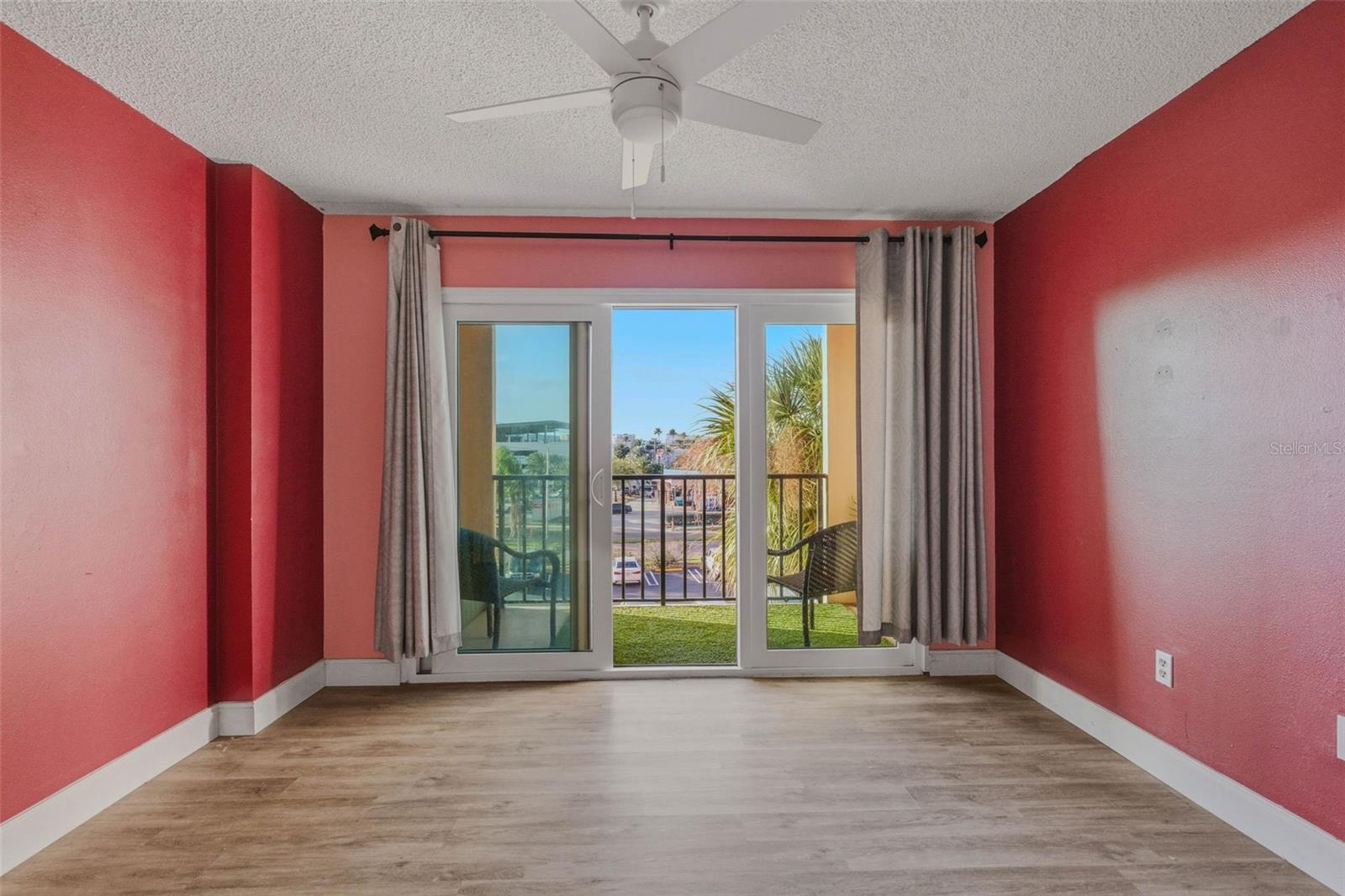 51 ISLAND WAY CONDO - Residential