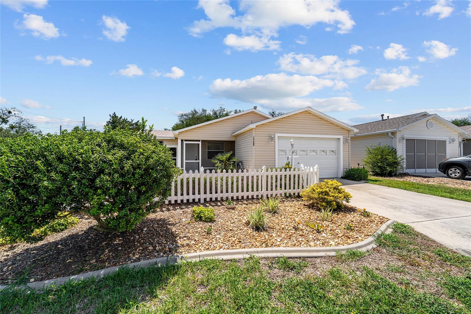 17300 SE 93RD HEYWARD AVENUE