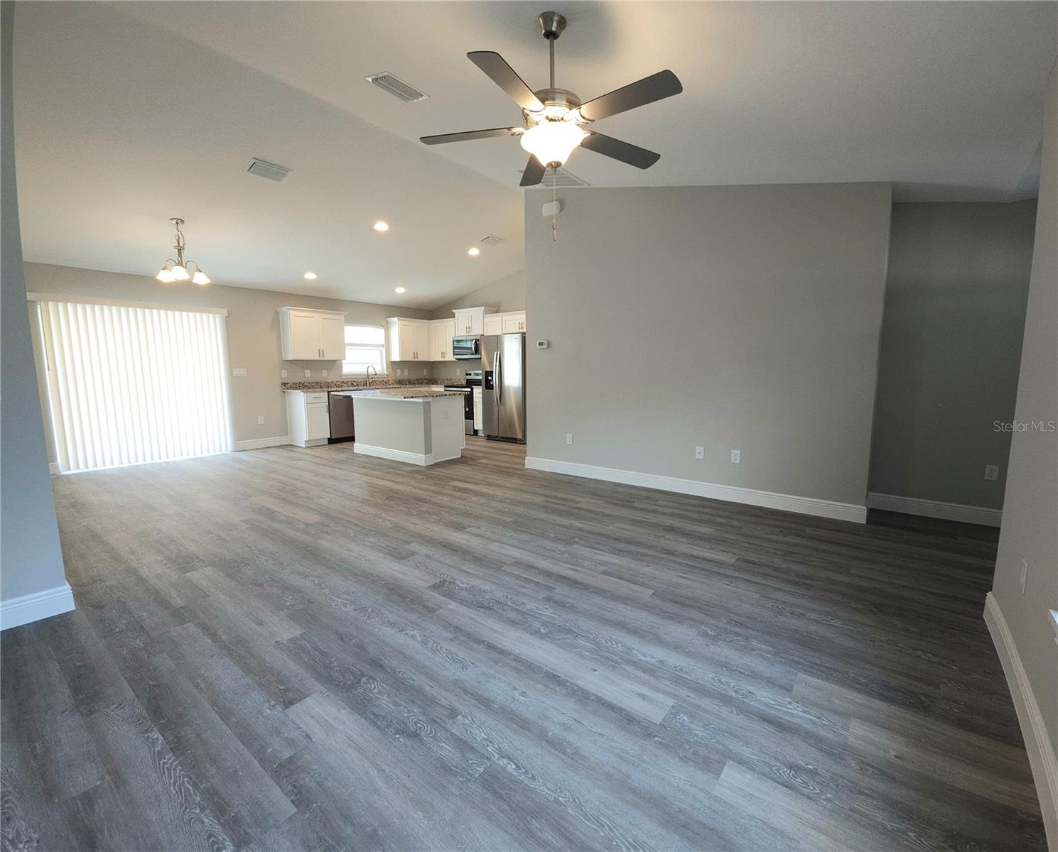 CITRUS SPGS UN 13 - Residential Lease