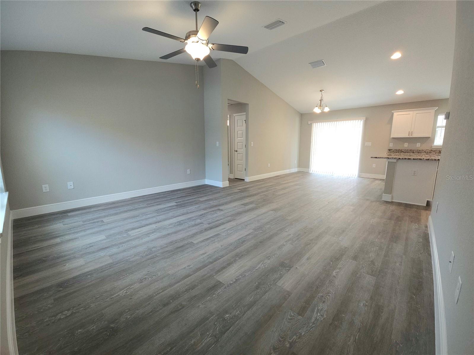 CITRUS SPGS UN 13 - Residential Lease