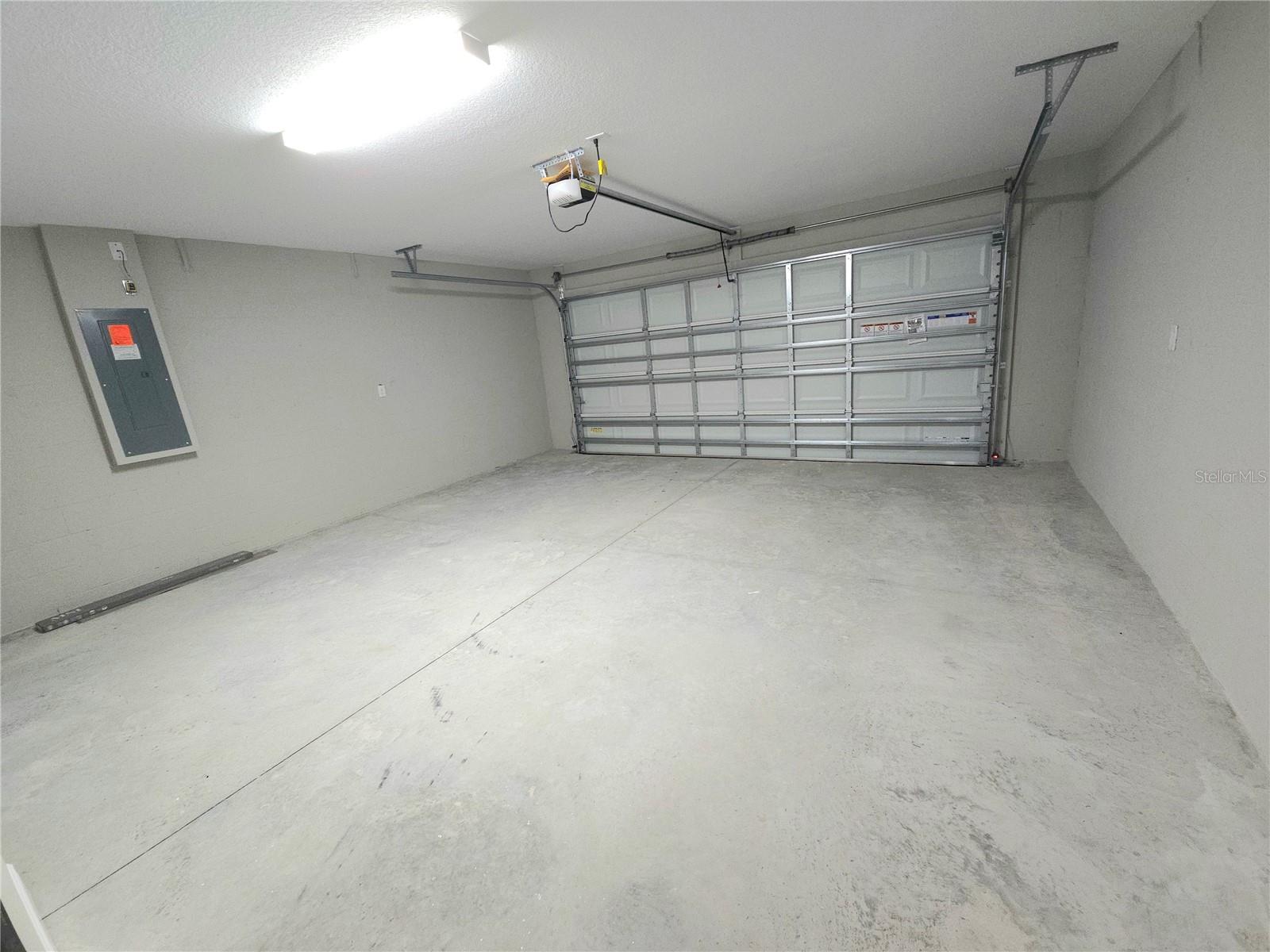 CITRUS SPGS UN 13 - Residential Lease