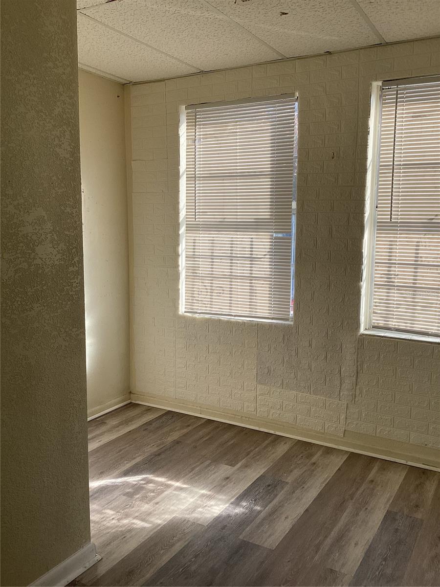 BRITTAIN & WAY RESUB - Commercial Lease