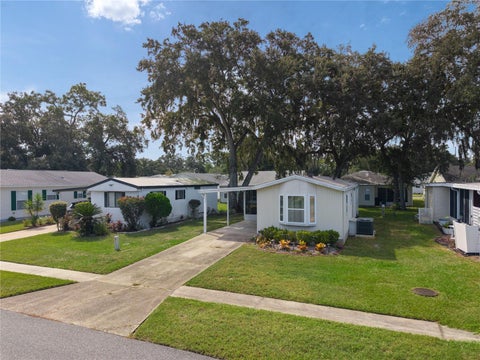 Tiny photo for 622 Cottage Park Lane, Leesburg, FL 34748 (MLS # OM733286)