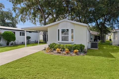 Tiny photo for 622 Cottage Park Lane, Leesburg, FL 34748 (MLS # OM733286)