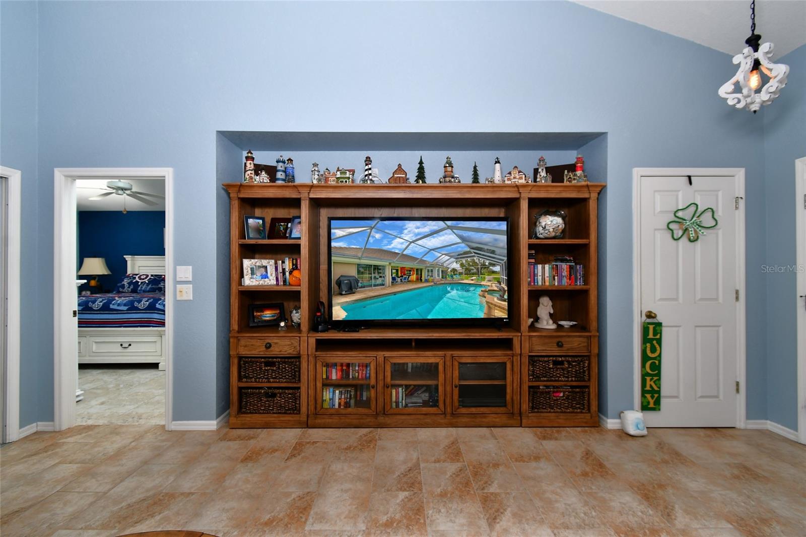 KING TARPON LAND CONDO - Residential